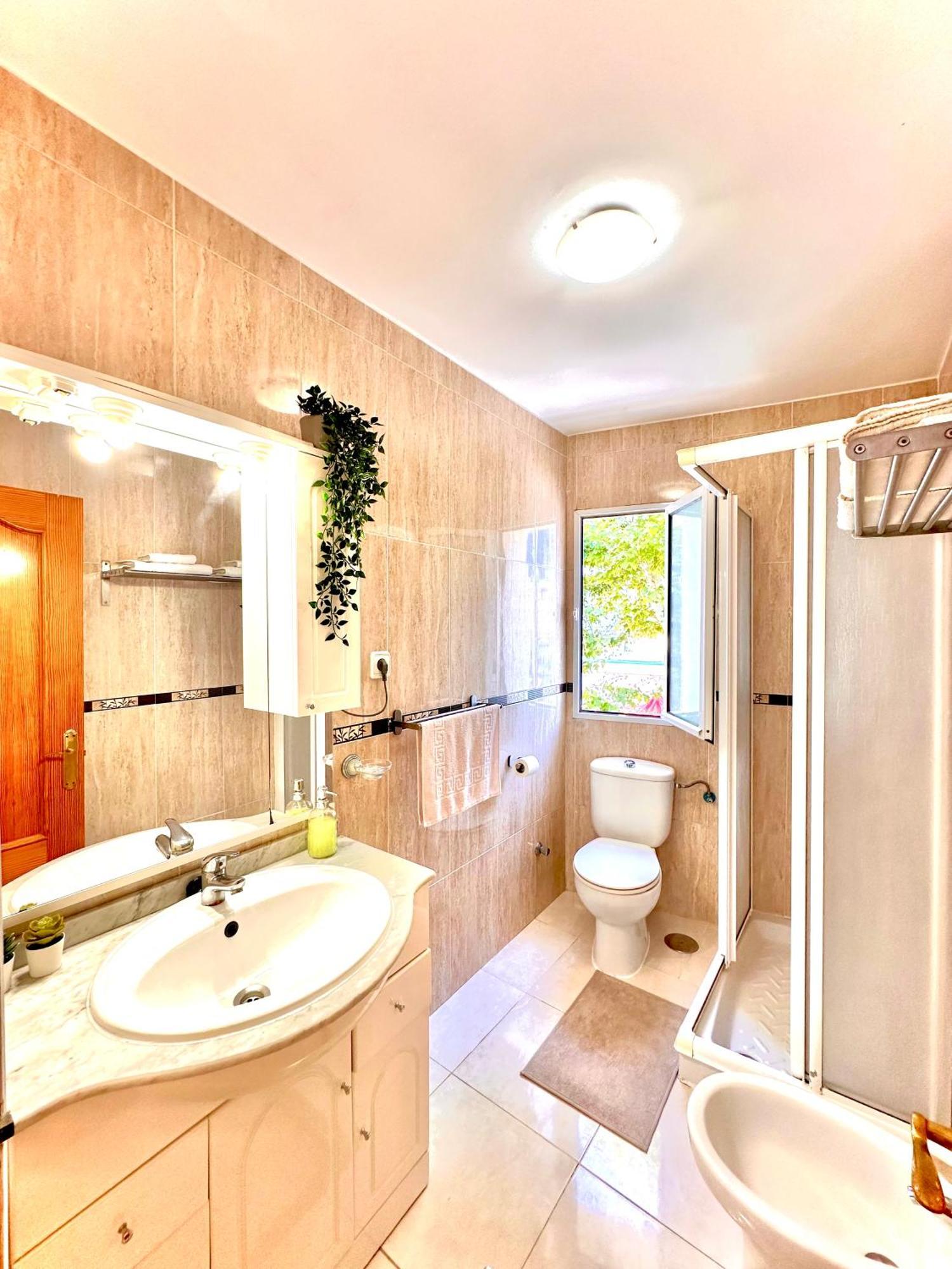 Apartamentos J&K Torremolinos Kültér fotó
