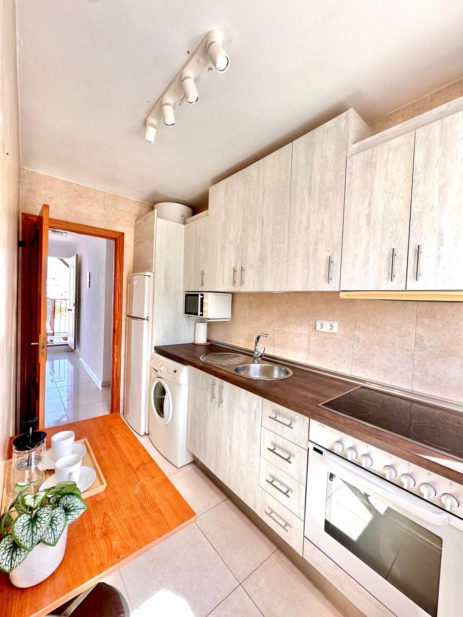 Apartamentos J&K Torremolinos Kültér fotó