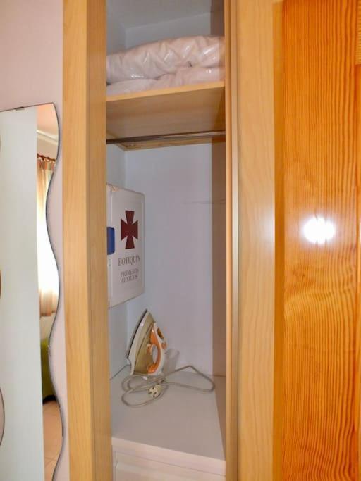Apartamentos J&K Torremolinos Kültér fotó