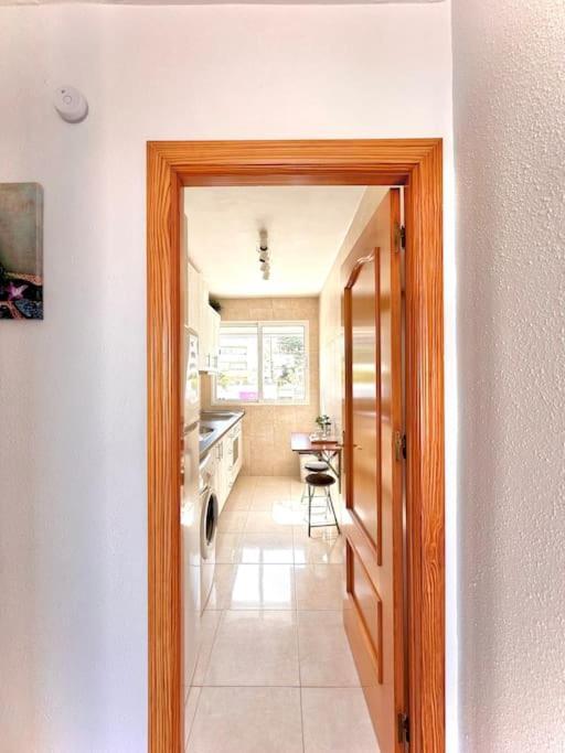 Apartamentos J&K Torremolinos Kültér fotó