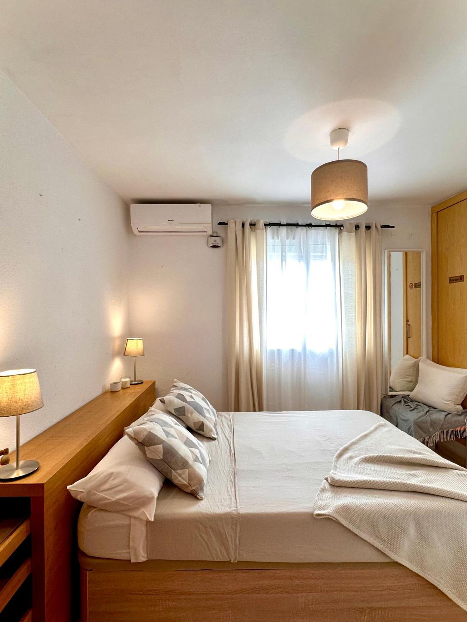 Apartamentos J&K Torremolinos Kültér fotó