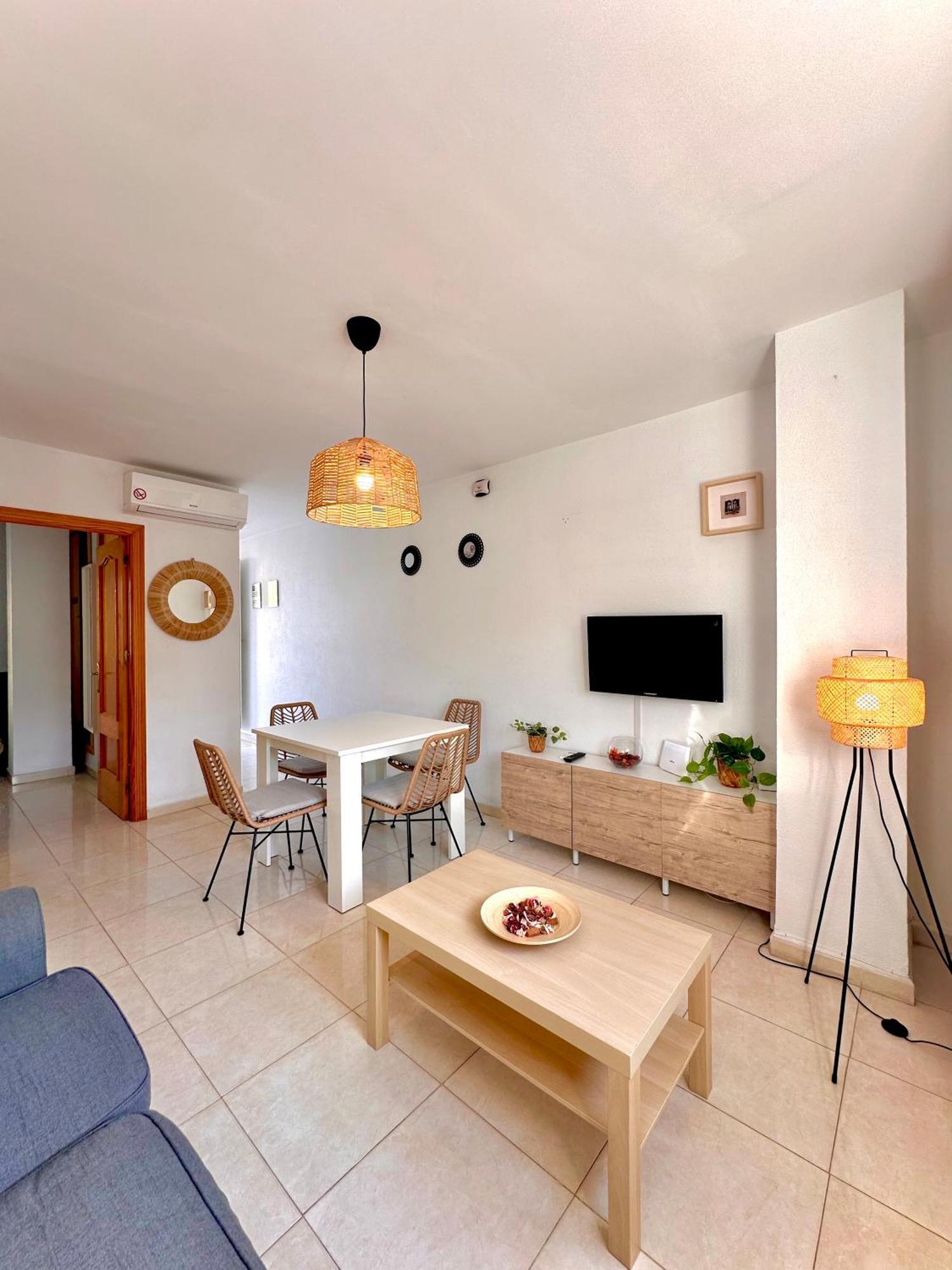 Apartamentos J&K Torremolinos Kültér fotó