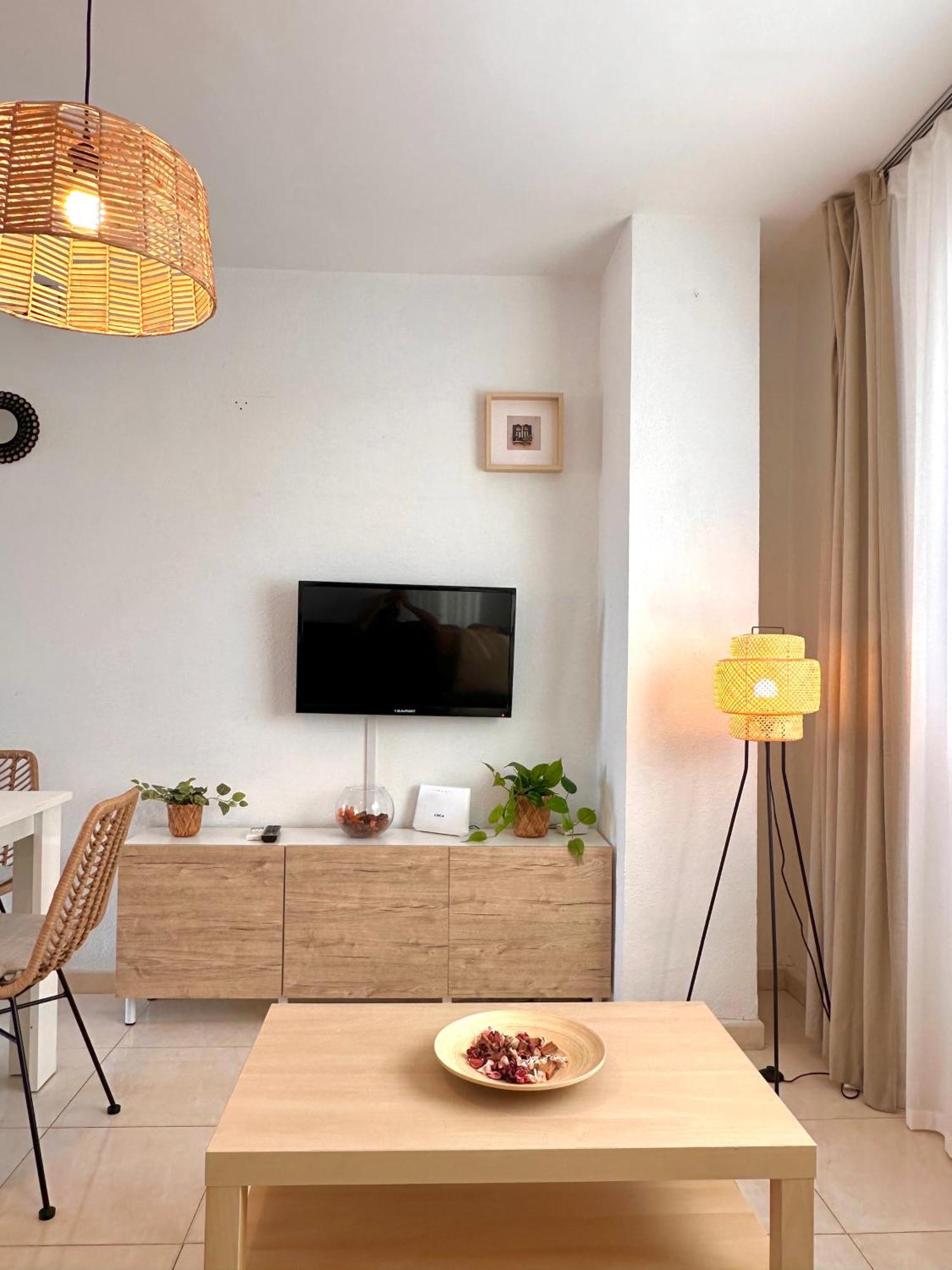 Apartamentos J&K Torremolinos Kültér fotó