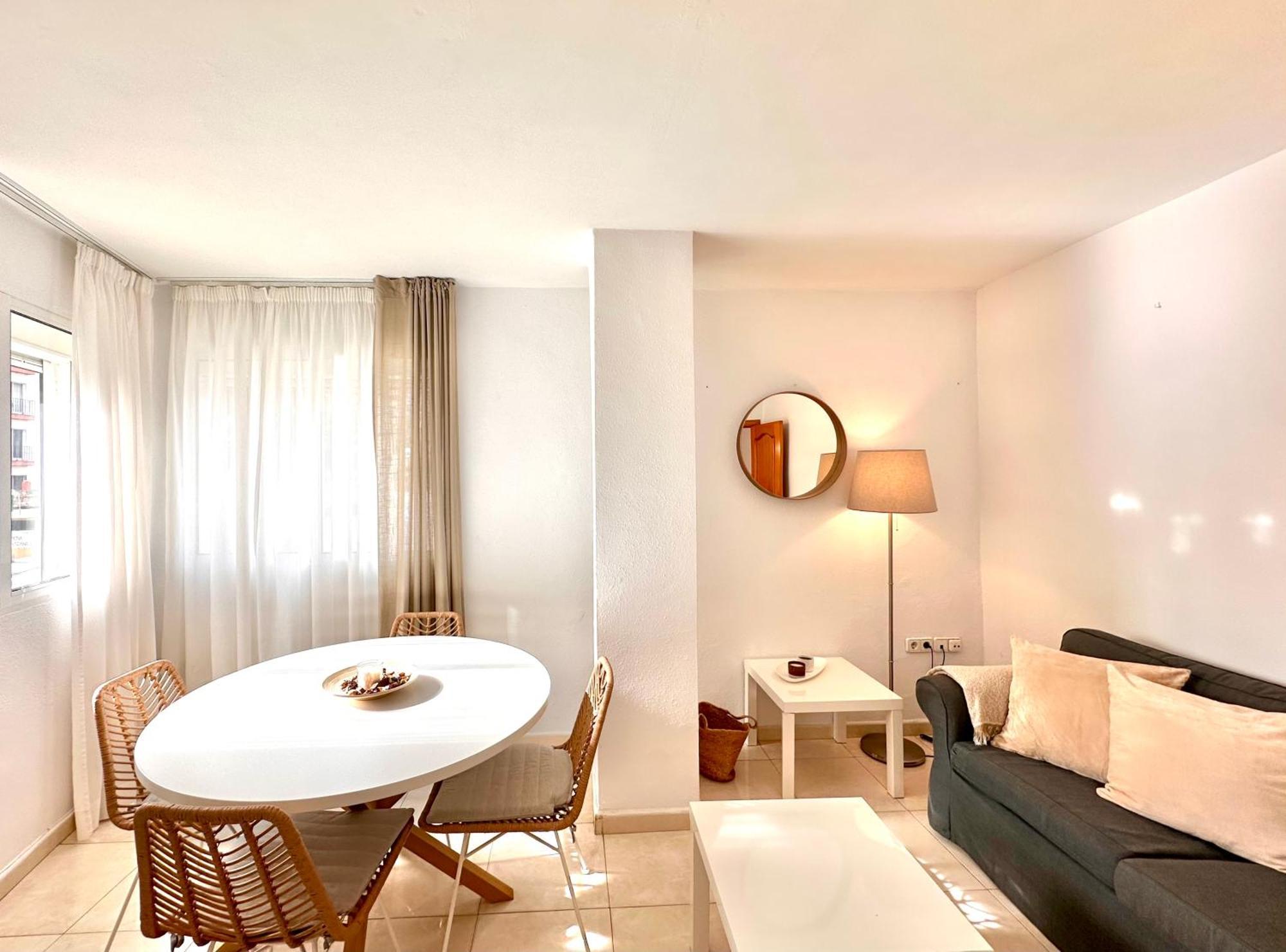Apartamentos J&K Torremolinos Kültér fotó