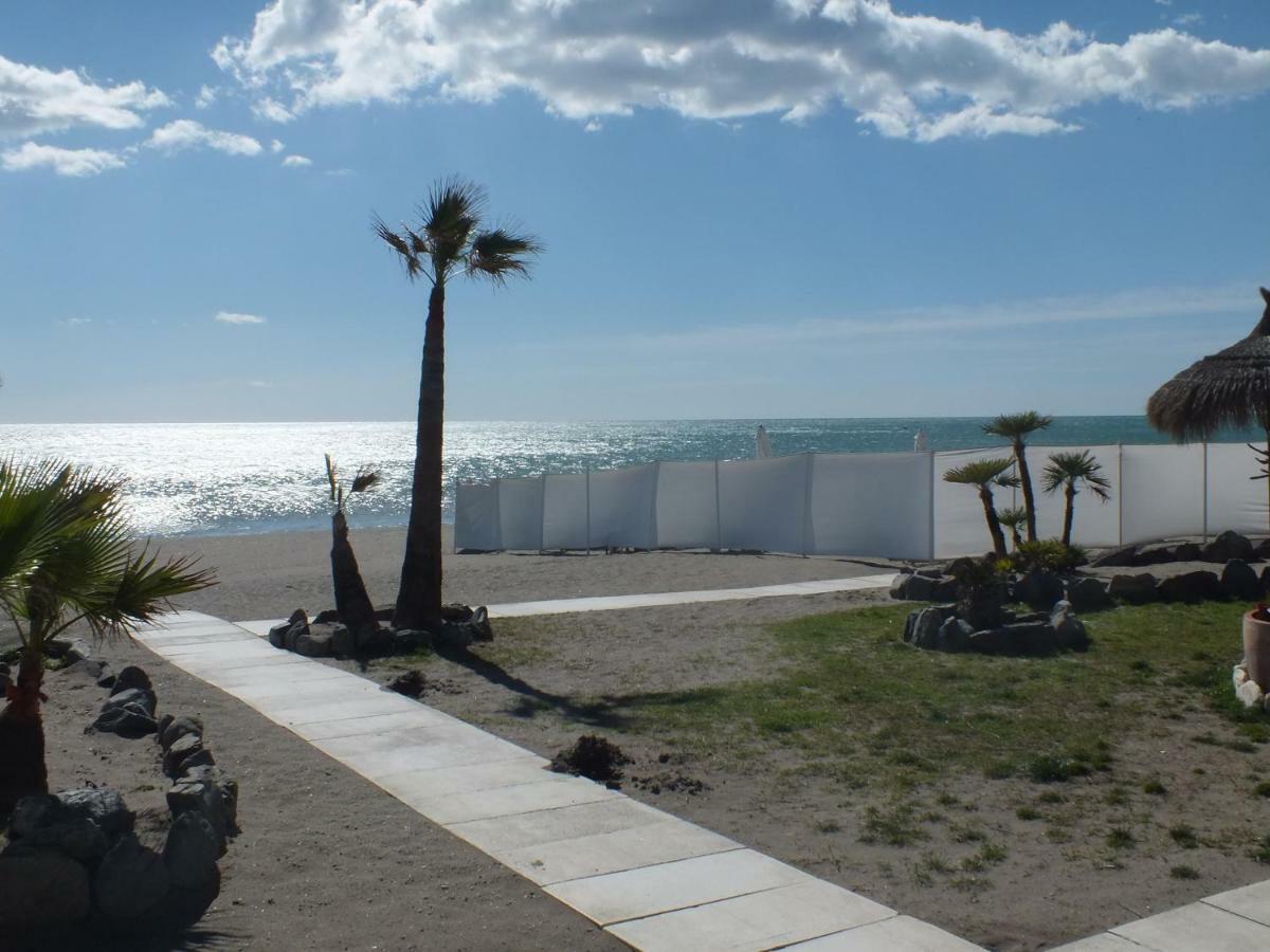 Apartamentos J&K Torremolinos Kültér fotó